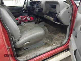 1998 Chevrolet Silverado 2500 z VIN 1GCGK29R7WE178053, wystawiony jako IAAI lot #42347330 z przebiegiem 176 168 mil mil oraz . Historia ofert i sprzedaży dostępna na DreamBid. Obrazek 5.