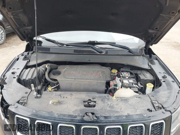 2019 Jeep Compass Limited z VIN 3C4NJDCBXKT747585, wystawiony jako IAAI lot #42209573 z przebiegiem 79 740 mil mil oraz . Historia ofert i sprzedaży dostępna na DreamBid. Obrazek 10.