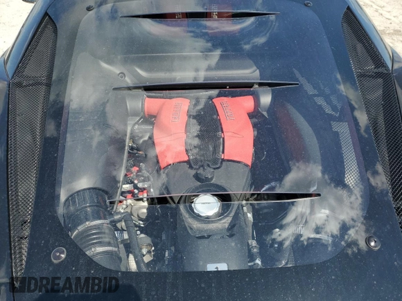 2021 Ferrari F8 z VIN ZFF92LLA8M0268230, wystawiony jako Copart lot #50326925 z przebiegiem 18 802 mil mil oraz Szkoda całkowita • Salvage title. Historia ofert i sprzedaży dostępna na DreamBid. Obrazek 11.