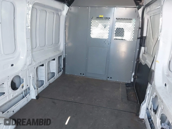 2020 Ford Transit Cargo с VIN 1FTBR1X84LKB78275, выставлен на аукционе IAAI как лот 41825509 с пробегом 78 826 миль миль и . История ставок и продаж доступна на DreamBid. Изображение 8.