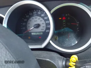 2006 Toyota Tacoma PreRunner z VIN 5TETU62NX6Z265482, wystawiony jako IAAI lot #41931729 z przebiegiem 255 000 mil mil oraz . Historia ofert i sprzedaży dostępna na DreamBid. Obrazek 7.