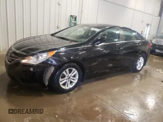 2013 Hyundai Sonata GLS z VIN 5NPEB4AC3DH767818, wystawiony jako Copart lot #46910185 z przebiegiem 81 698 mil mil oraz Czysty tytuł • Clean title. Historia ofert i sprzedaży dostępna na DreamBid. Obrazek 1.