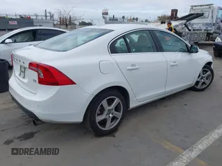 2013 Volvo S60 T5 Premier with VIN YV1612FSXD2233612, listed as a IAAI auction lot 42040839 with 103,861 mi miles. Bid and sale history available at carsss.com. Image 4.