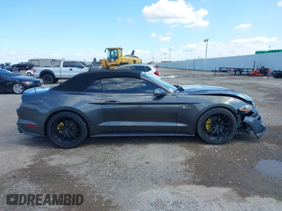 2018 Ford Mustang EcoBoost Premium z VIN 1FATP8UHXJ5115514, wystawiony jako IAAI lot #42438516 z przebiegiem 96 304 mil mil oraz . Historia ofert i sprzedaży dostępna na DreamBid. Obrazek 13.