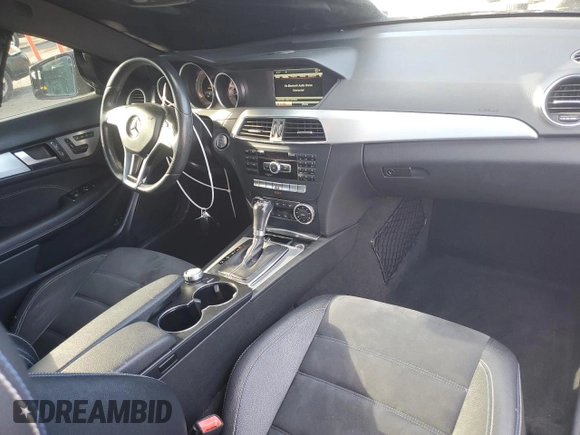 2015 Mercedes-Benz C 250 with VIN WDDGJ4HBXFG369365, listed as a Copart auction lot 50427895 with 95,356 mi miles and Salvage Title. Bid and sale history available at carsss.com. Image 8.