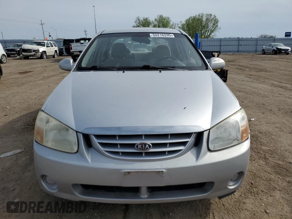 2008 Kia Spectra EX z VIN KNAFE121185541321, wystawiony jako Copart lot #55216295 z przebiegiem 120 833 mil mil oraz Szkoda całkowita • Salvage title. Historia ofert i sprzedaży dostępna na DreamBid. Obrazek 5.