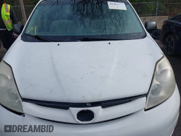 2008 Toyota Sienna LE with VIN 5TDBK23C28S010610, listed as a IAAI auction lot 41944472 with 149,223 mi miles. Bid and sale history available at carsss.com. Image 10.