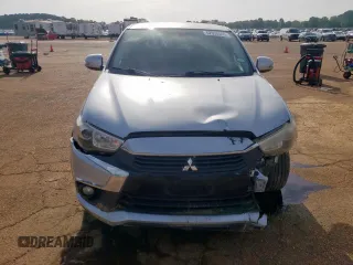 2017 Mitsubishi Outlander ES z VIN JA4AP3AUXHZ065264, wystawiony jako Copart lot #62930545 z przebiegiem 242 011 mil mil oraz Szkoda całkowita • Salvage title. Historia ofert i sprzedaży dostępna na DreamBid. Obrazek 5.