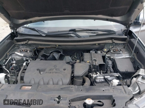 2020 Mitsubishi Outlander SE z VIN JA4AD3A37LZ044719, wystawiony jako IAAI lot #39303659 z przebiegiem 86 662 mil mil oraz . Historia ofert i sprzedaży dostępna na DreamBid. Obrazek 10.