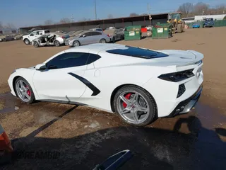 2023 Chevrolet Corvette 1LT z VIN 1G1YA2D48P5130350, wystawiony jako IAAI lot #41679244 z przebiegiem 7 927 mil mil oraz . Historia ofert i sprzedaży dostępna na DreamBid. Obrazek 14.
