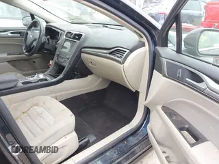 2020 Ford Fusion SE с VIN 3FA6P0LU4LR163314, выставлен на аукционе IAAI как лот 42351409 с пробегом 61 889 миль миль и . История ставок и продаж доступна на DreamBid. Изображение 5.