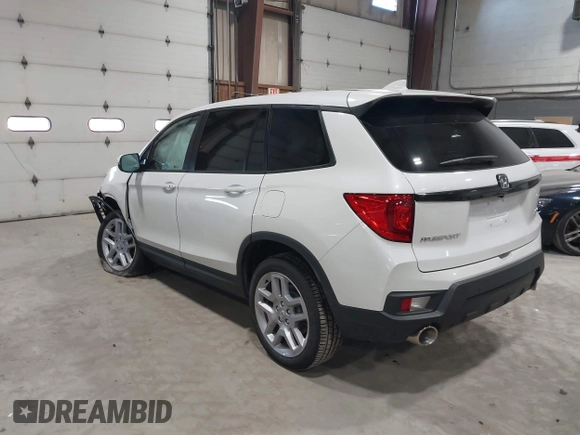 2025 Honda Passport EX-L z VIN 5FNYF8H5XSB017943, wystawiony jako IAAI lot #42027857 z przebiegiem 1 822 mil mil oraz . Historia ofert i sprzedaży dostępna na DreamBid. Obrazek 3.
