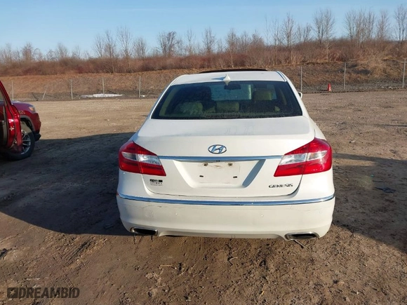 2013 Hyundai Genesis 3.8L with VIN KMHGC4DD3DU224495, listed as a IAAI auction lot 41741436 with 130,029 mi miles. Bid and sale history available at carsss.com. Image 16.