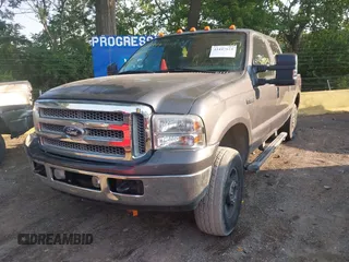 2005 Ford F-250 XL с VIN 1FTSW21PX5EC94046, выставлен на аукционе IAAI как лот 42447824 с пробегом 218 587 миль миль и . История ставок и продаж доступна на DreamBid. Изображение 16.