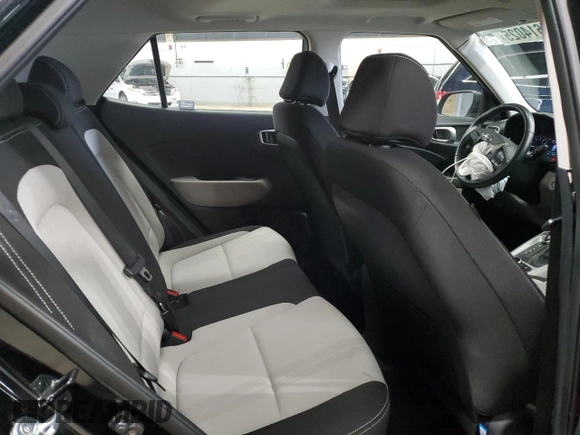 2020 Hyundai Venue SEL z VIN KMHRC8A33LU026655, wystawiony jako Copart lot #54614025 z przebiegiem 73 621 mil mil oraz Szkoda całkowita • Salvage title. Historia ofert i sprzedaży dostępna na DreamBid. Obrazek 10.