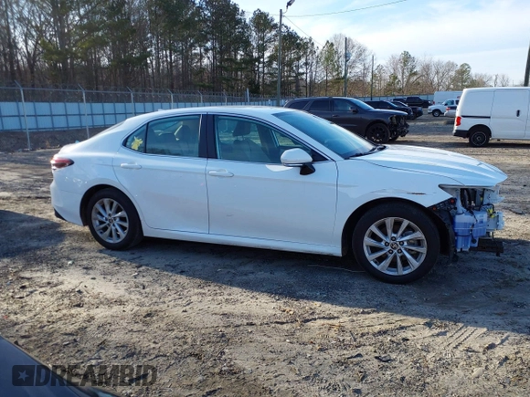 2024 Toyota Camry LE z VIN 4T1C11AK3RU879043, wystawiony jako IAAI lot #41601018 z przebiegiem 38 442 mil mil oraz . Historia ofert i sprzedaży dostępna na DreamBid. Obrazek 14.