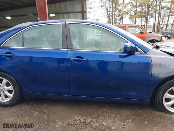 2011 Toyota Camry LE with VIN 4T1BF3EK2BU688013, listed as a IAAI auction lot 41923491 with 226,203 mi miles. Bid and sale history available at carsss.com. Image 14.
