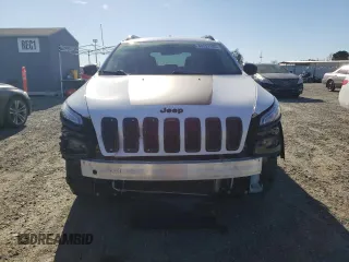 2017 Jeep Cherokee Altitude с VIN 1C4PJLAS0HW596152, выставлен на аукционе Copart как лот 88221155 с пробегом 73 198 миль миль и Списание • Salvage title. История ставок и продаж доступна на DreamBid. Изображение 5.