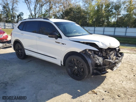 2022 Volkswagen Tiguan SE R-Line Black with VIN 3VVCB7AX1NM007587, listed as a Copart auction lot 46596905 with 52,879 mi miles and Salvage Title. Bid and sale history available at carsss.com. Image 4.