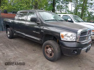 2006 Dodge 1500 SLT with VIN 3D7KS19D96G207169, listed as a IAAI auction lot 42086022 with 284,130 mi miles. Bid and sale history available at carsss.com. Image 1.