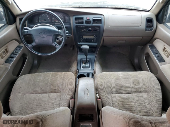 2000 Toyota 4Runner with VIN JT3GM84R8Y0055256, listed as a Copart auction lot 47456935 with 284,211 mi miles and Clean Title. Bid and sale history available at carsss.com. Image 8.