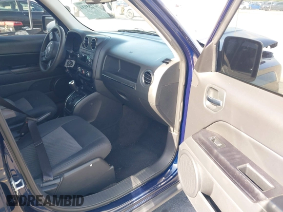 2014 Jeep Patriot Sport z VIN 1C4NJPBB0ED789549, wystawiony jako IAAI lot #42285134 z przebiegiem 103 561 mil mil oraz . Historia ofert i sprzedaży dostępna na DreamBid. Obrazek 5.