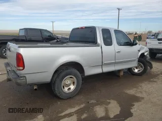 2002 Ford F-150 XL z VIN 1FTRX17W52NA62115, wystawiony jako Copart lot #50415375 z przebiegiem 145 361 mil mil oraz Szkoda całkowita • Salvage title. Historia ofert i sprzedaży dostępna na DreamBid. Obrazek 3.