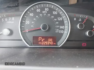 2009 Kia Borrego LX with VIN KNDJJ741295033045, listed as a IAAI auction lot 42111919 with 229,340 mi miles and . Bid and sale history available at DreamBid. Image 7.