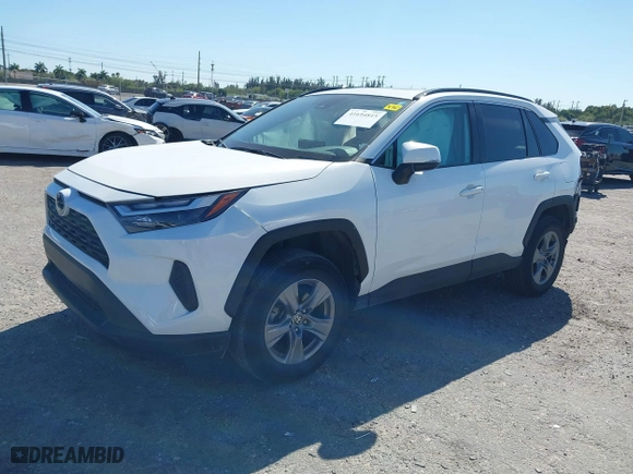 2022 Toyota RAV4 XLE with VIN 2T3W1RFV8NW192785, listed as a IAAI auction lot 41694815 with 28,906 mi miles. Bid and sale history available at carsss.com. Image 18.
