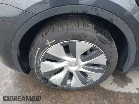 2024 Tesla Model Y Long Range z VIN 7SAYGDEE5RA260614, wystawiony jako IAAI lot #42191551 z przebiegiem 16 375 mil mil oraz . Historia ofert i sprzedaży dostępna na DreamBid. Obrazek 20.