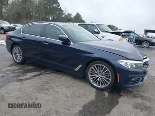 2018 BMW 5 Series 530i z VIN WBAJA5C55JWA39526, wystawiony jako IAAI lot #41780637 z przebiegiem 121 693 mil mil oraz . Historia ofert i sprzedaży dostępna na DreamBid. Obrazek 1.