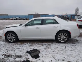 2016 Chrysler 300 with VIN 2C3CCAKGXGH142239, listed as a IAAI auction lot 41094789 with 88,516 mi miles. Bid and sale history available at carsss.com. Image 14.