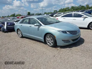 2014 Lincoln MKZ Hybrid with VIN 3LN6L2LU1ER823258, listed as a IAAI auction lot 40009286 with 107,574 mi miles. Bid and sale history available at carsss.com. Image 1.