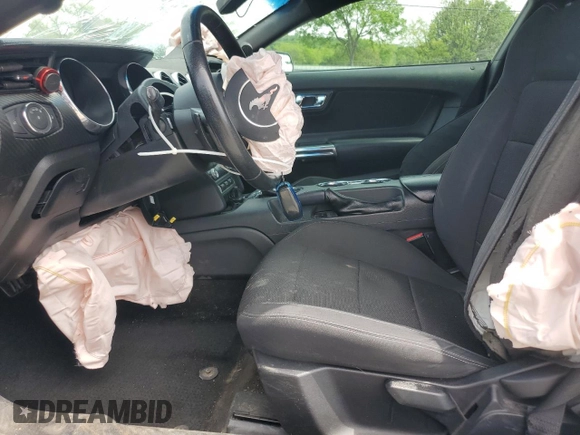 2017 Ford Mustang V6 z VIN 1FA6P8AM8H5286755, wystawiony jako Copart lot #53948355 z przebiegiem 89 888 mil mil oraz Szkoda całkowita • Salvage title. Historia ofert i sprzedaży dostępna na DreamBid. Obrazek 7.