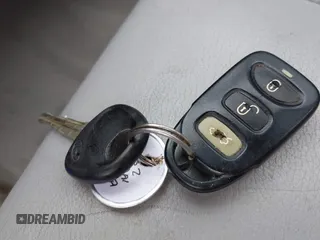 2007 Hyundai Sonata SE z VIN 5NPEU46F37H209758, wystawiony jako IAAI lot #42746501 z przebiegiem 217 618 mil mil oraz . Historia ofert i sprzedaży dostępna na DreamBid. Obrazek 11.