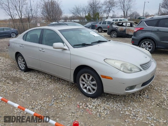 2003 Lexus ES with VIN JTHBF30G330101610, listed as a IAAI auction lot 42010075 with 178,796 mi miles. Bid and sale history available at carsss.com. Image 1.