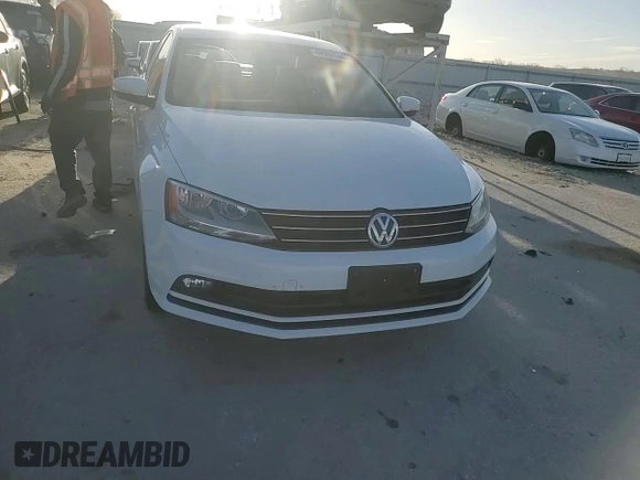 2016 Volkswagen Jetta SEL z VIN 3VWL07AJXGM219128, wystawiony jako Copart lot #49392665 z przebiegiem 131 518 mil mil oraz Szkoda całkowita • Salvage title. Historia ofert i sprzedaży dostępna na DreamBid. Obrazek 10.