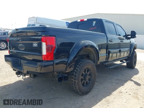 2018 Ford Super Duty F-250 SRW XL with VIN 1FT7W2BTXJEB99241, listed as a IAAI auction lot 41761108 with 215,843 mi miles. Bid and sale history available at carsss.com. Image 4.