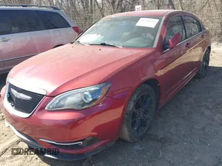 2013 Chrysler 200 Limited with VIN 1C3CCBCG4DN719399, listed as a IAAI auction lot 41794229 with 123,903 mi miles. Bid and sale history available at carsss.com. Image 2.