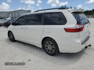 2018 Toyota Sienna XLE Auto Access Seat with VIN 5TDYZ3DC9JS960124, listed as a Copart auction lot 54828065 with 109,021 mi miles and Clean Title. Bid and sale history available at carsss.com. Image 2.