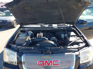 2008 GMC Envoy Denali with VIN 1GKET63M082175769, listed as a IAAI auction lot 41604135 with 136,013 mi miles. Bid and sale history available at carsss.com. Image 10.