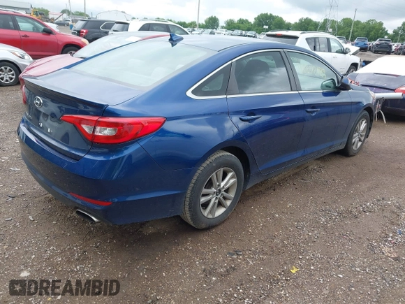 2015 Hyundai Sonata SE z VIN 5NPE24AF9FH043127, wystawiony jako IAAI lot #42372189 z przebiegiem 73 858 mil mil oraz . Historia ofert i sprzedaży dostępna na DreamBid. Obrazek 4.