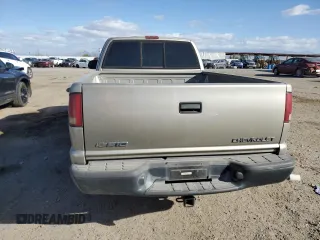2002 Chevrolet S-10 LS with VIN 1GCCT19W628153388, listed as a Copart auction lot 47499415 with 171,329 mi miles and Salvage Title. Bid and sale history available at carsss.com. Image 6.