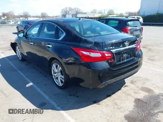 2016 Nissan Altima SL z VIN 1N4BL3AP7GC160503, wystawiony jako IAAI lot #41800943 z przebiegiem 105 619 mil mil oraz . Historia ofert i sprzedaży dostępna na DreamBid. Obrazek 3.