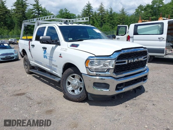 2022 Ram 2500 Tradesman with VIN 3C6UR5CLXNG368285, listed as a IAAI auction lot 39611405 with 25,645 mi miles. Bid and sale history available at carsss.com. Image 1.