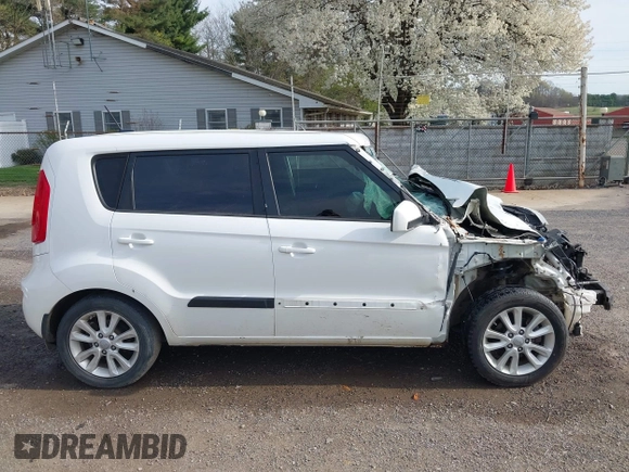 2013 Kia Soul with VIN KNDJT2A52D7762552, listed as a IAAI auction lot 42001216 with 131,944 mi miles. Bid and sale history available at carsss.com. Image 14.