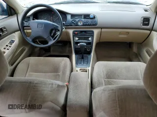 1995 Honda Accord LX with VIN 1HGCD5635SA071449, listed as a Copart auction lot 71596954 with 305,695 mi miles and Salvage Title. Bid and sale history available at carsss.com. Image 8.