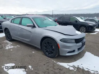 2015 Dodge Charger SXT z VIN 2C3CDXJGXFH891493, wystawiony jako IAAI lot #41316110 z przebiegiem 161 281 mil mil oraz . Historia ofert i sprzedaży dostępna na DreamBid. Obrazek 1.