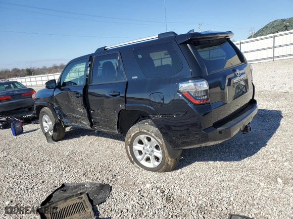 2022 Toyota 4Runner SR5 Premium with VIN JTENU5JR1N6040303, listed as a Copart auction lot 44389705 with 34,263 mi miles and Salvage Title. Bid and sale history available at carsss.com. Image 2.
