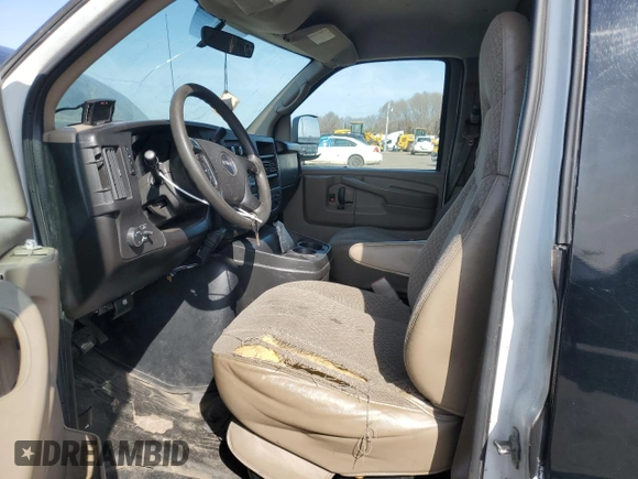 2008 GMC Savana z VIN 1GTHG396081214760, wystawiony jako Copart lot #49146395 z przebiegiem 329 208 mil mil oraz Czysty tytuł • Clean title. Historia ofert i sprzedaży dostępna na DreamBid. Obrazek 7.